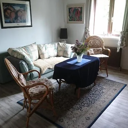 Gemuetliche Ferienwohnung Auf Dem Land Mit Eigenem Garten Apartmán